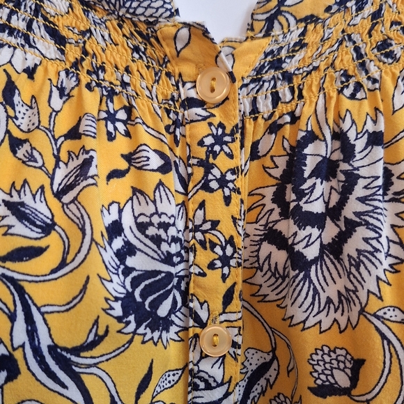 Lucky Brand Button down top - Picture 6 of 7